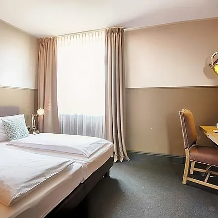 Hotel Nyx By Leonardo 4*